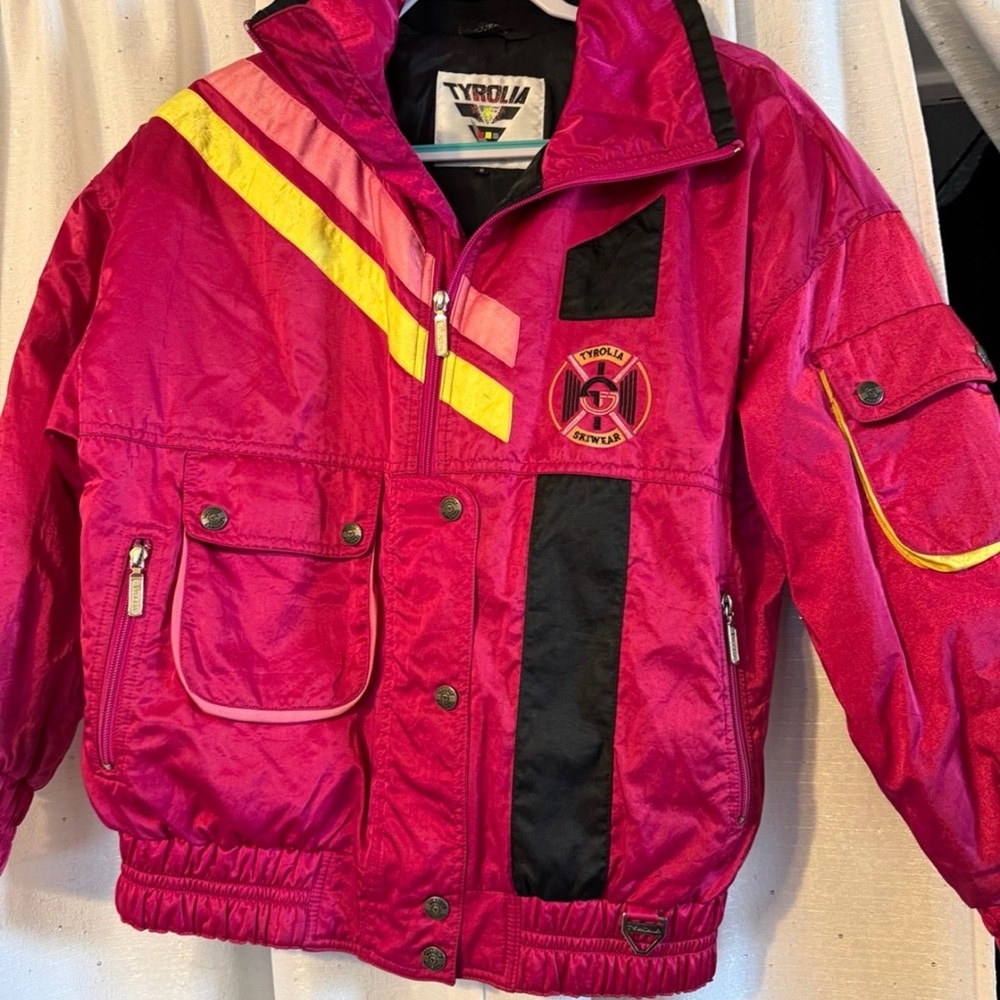 Tyrolia Women's Pink Puffer Jacket